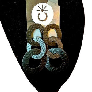 3-off centered Disk with hammered black Textured Earrings